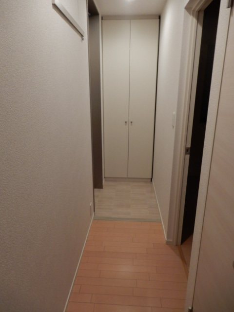 メゾンソレイユ 玄関