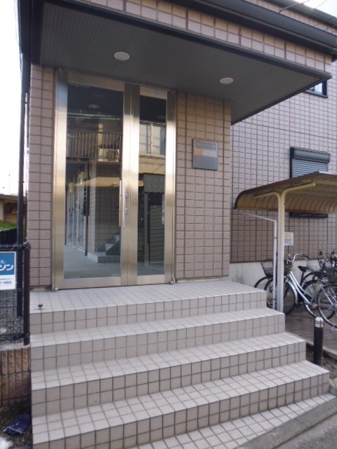 アゼリアハウス エントランス