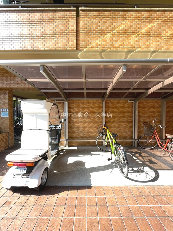 ダイアパレス大手門 駐車場