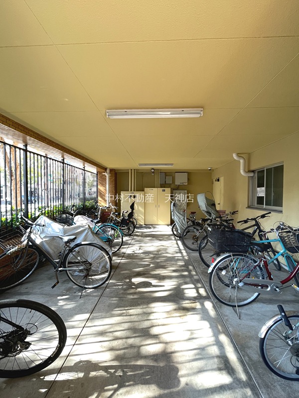 ダイアパレス大手門 駐車場