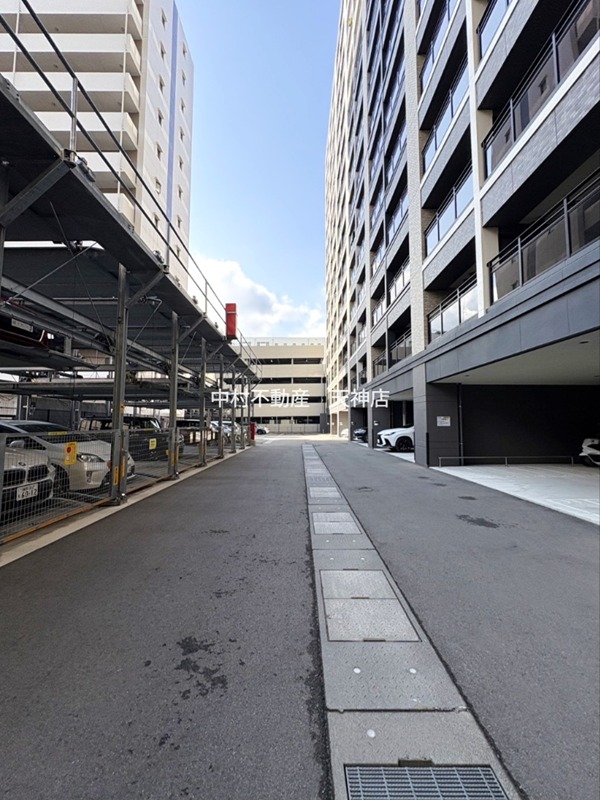 グランフォーレ千早マークスクエア イーストウイング 駐車場