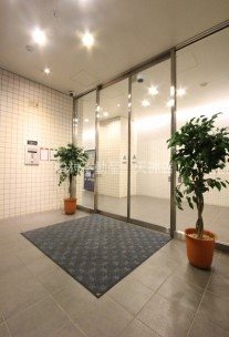 ラクレイス西新 ロビー