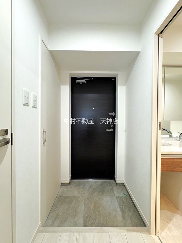 CREST西新 玄関