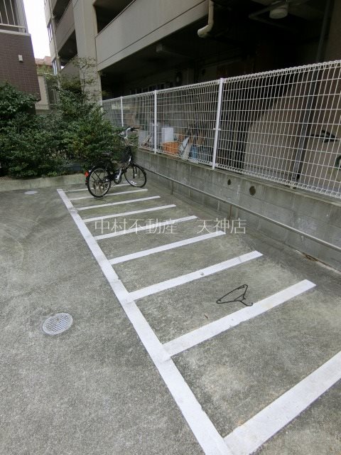 ウインステージ平尾 駐車場