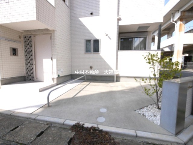 Regalest fema 駐車場