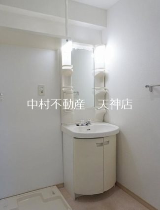 グランパーク天神 洗面所