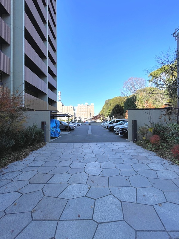 福岡県福岡市中央区六本松１丁目 駐車場