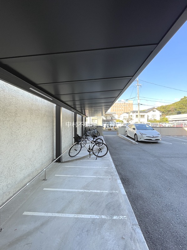 福岡県福岡市中央区六本松１丁目 駐車場