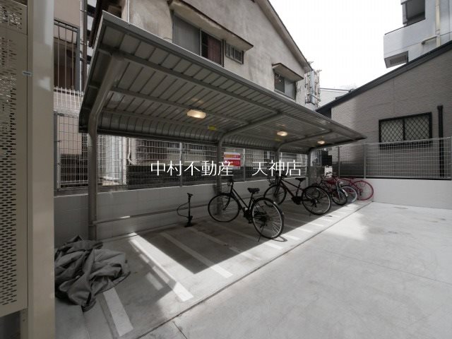 ラクラス呉服町 駐車場