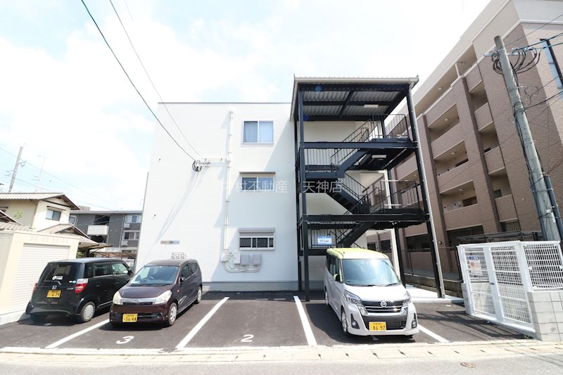 アシスト博多南 駐車場