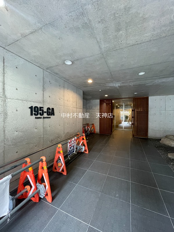 195 GA 駐車場