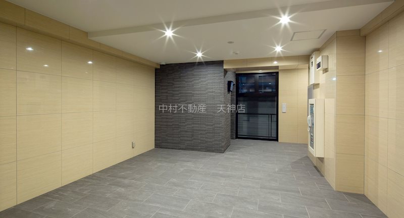 LIBTH西新 ロビー