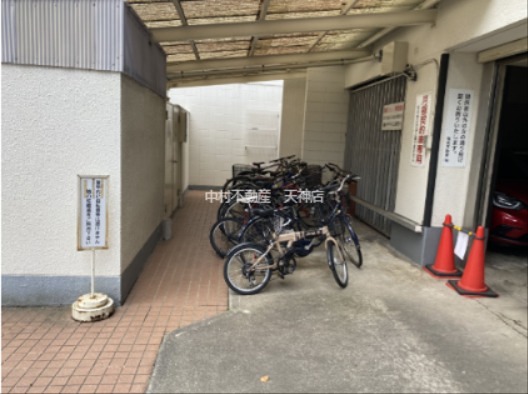 高倉マンション 駐車場