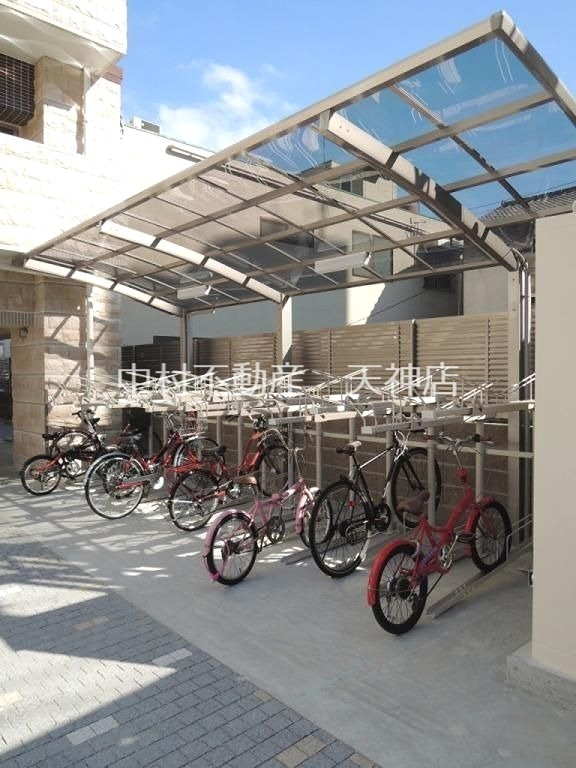 コンプレートSEKIJOU 駐車場