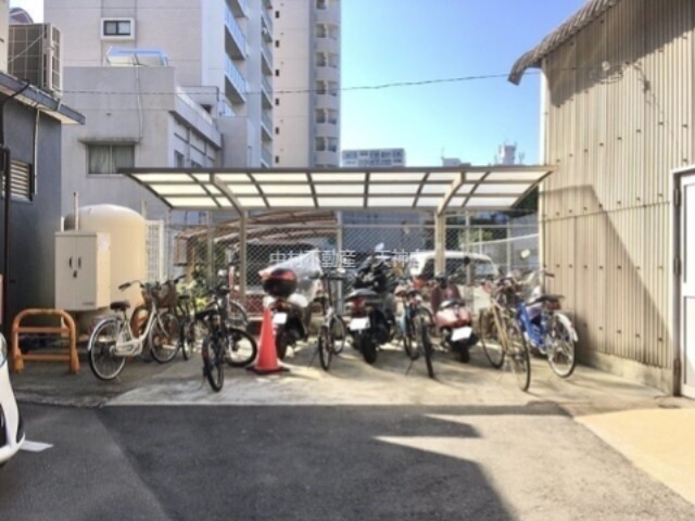 清ビル 駐車場