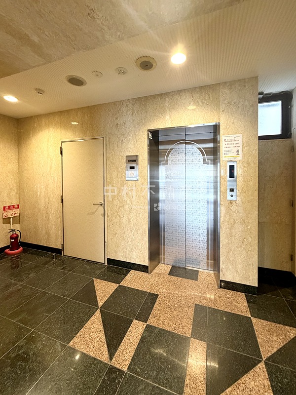 The Glade Residence West ロビー
