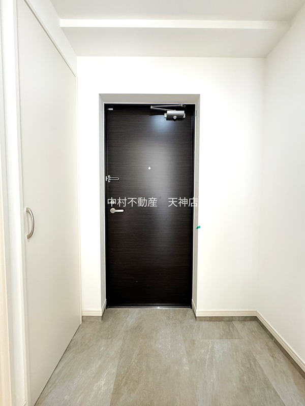 CREST西新 玄関