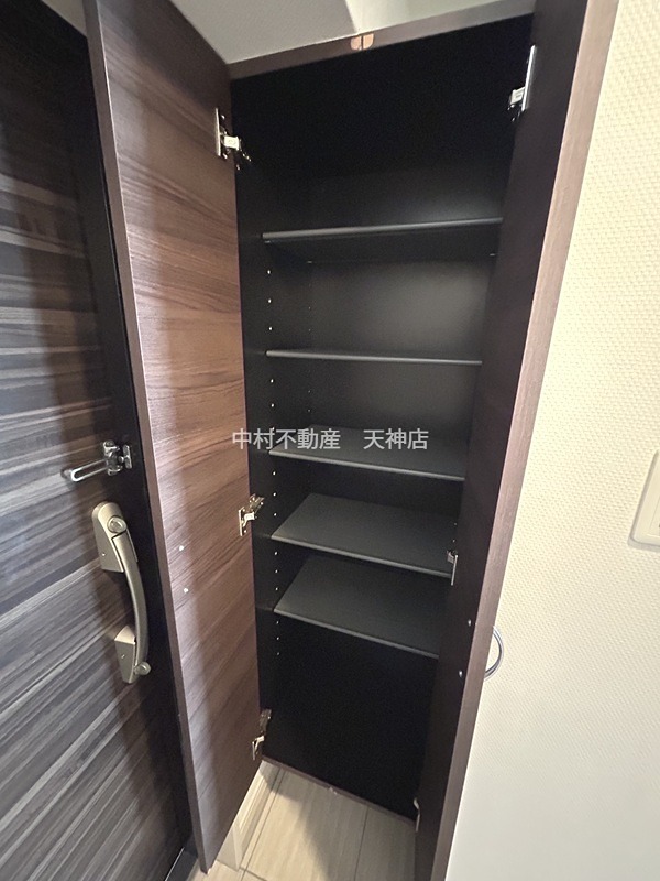 ウインステージ天神南 収納