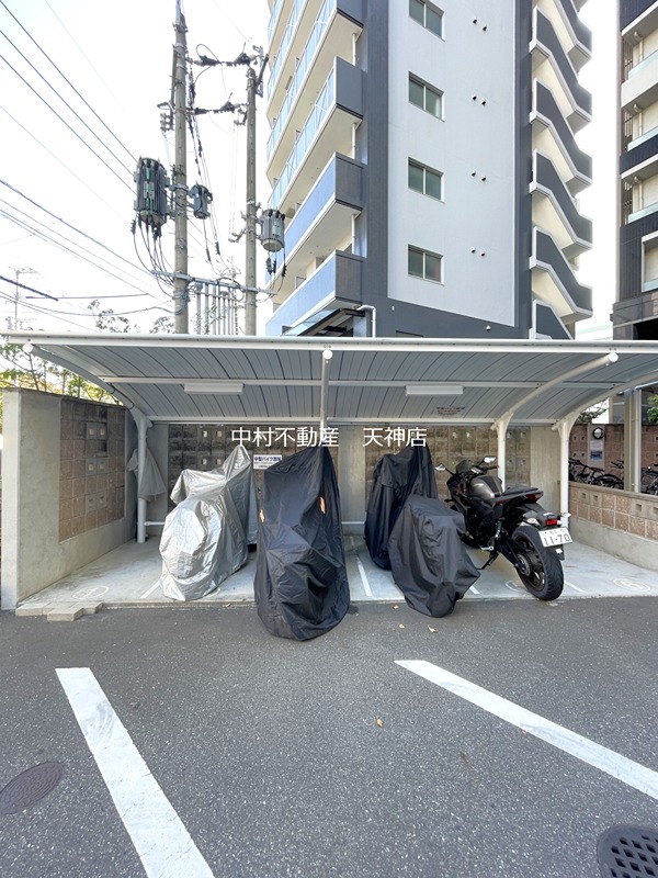 ALFACIO De Clave(アルファシオディクレイヴ) 駐車場