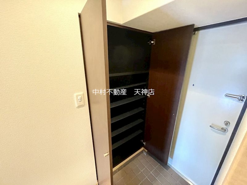 ウインステージ平尾 玄関