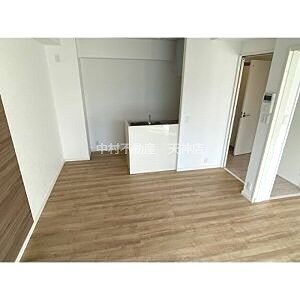アールズプレイス福岡香椎駅前 リビング