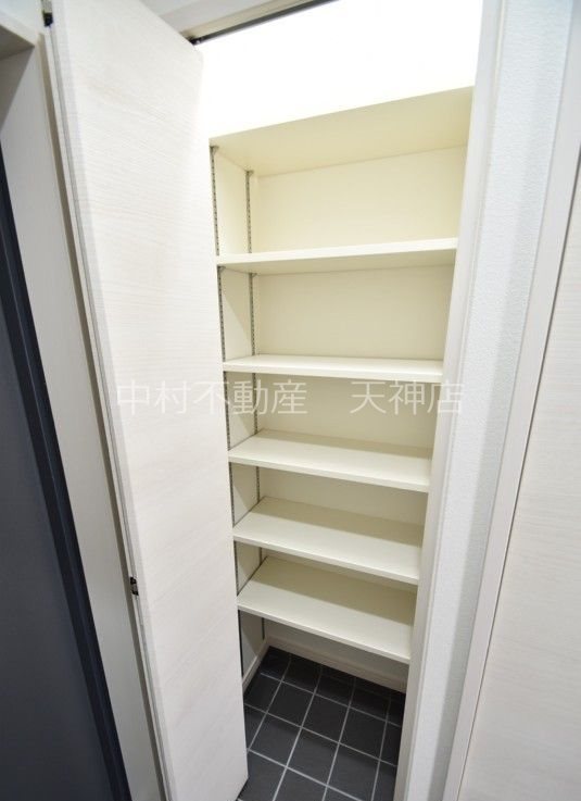 エトランゼ17大濠公園前 収納