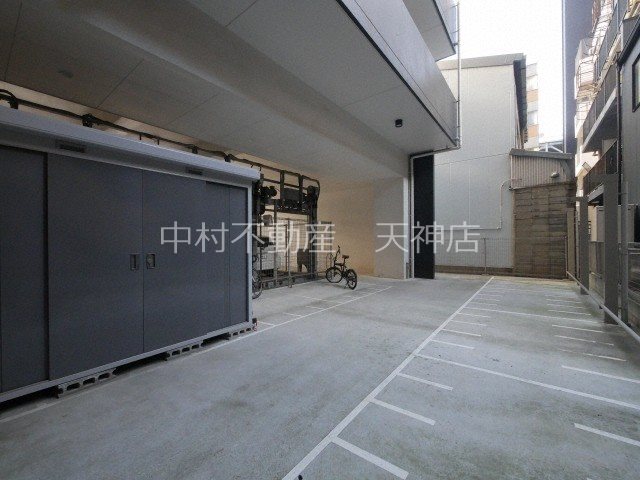 MODERN PALAZZO天神北Ⅱ 駐車場