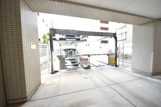 SUN・NESTPIA箱崎駅前 駐車場