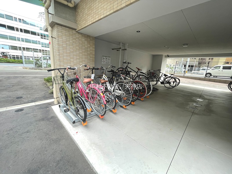 グランフォーレ博多駅プレミア 駐車場