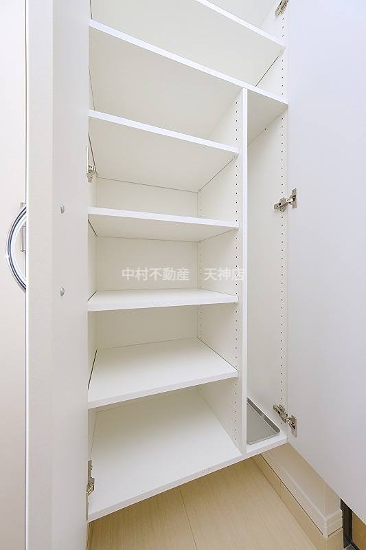 エンクレスト千早 収納
