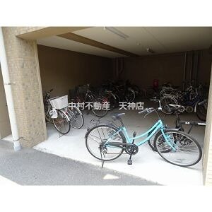 セレッソHARA 駐車場