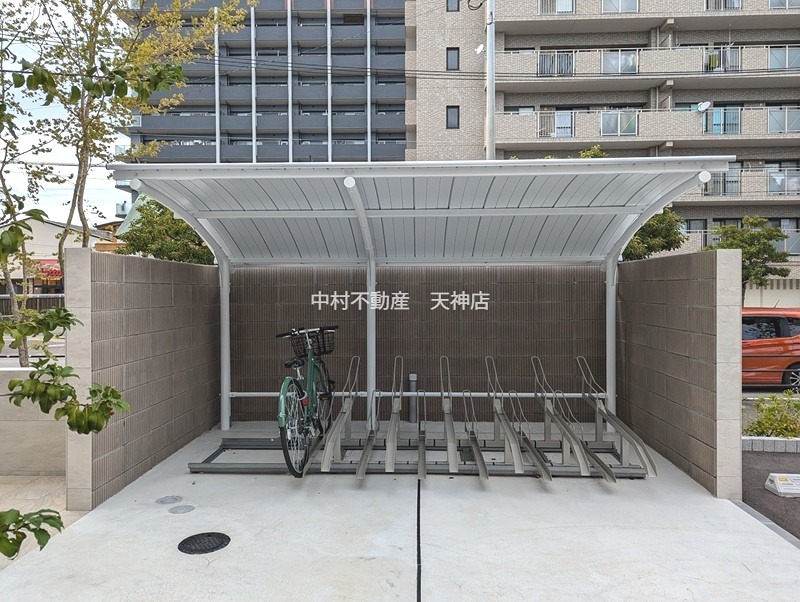 Shamaison LE CHAT BLANC 駐車場