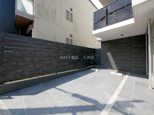 quador Contigo平和 駐車場