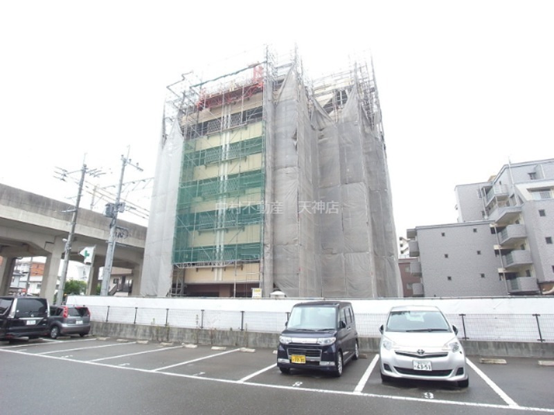 ラファセエスティーロ箱崎駅前 外観