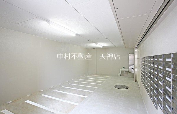 エステムプラザ福岡県庁前ネオシス 駐車場