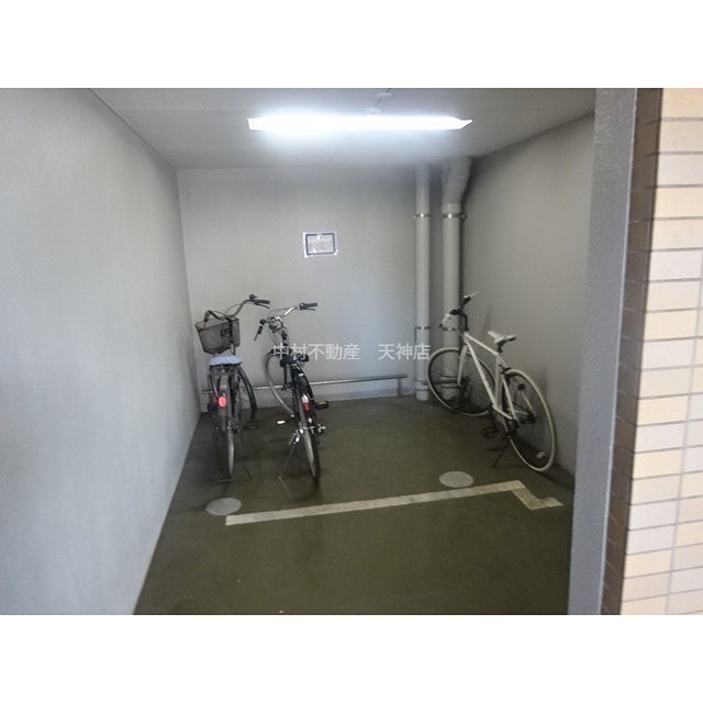 ラクレイス大橋 駐車場