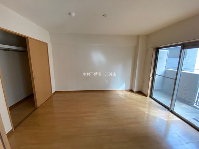 コンソラーテ薬院 ベッドルーム