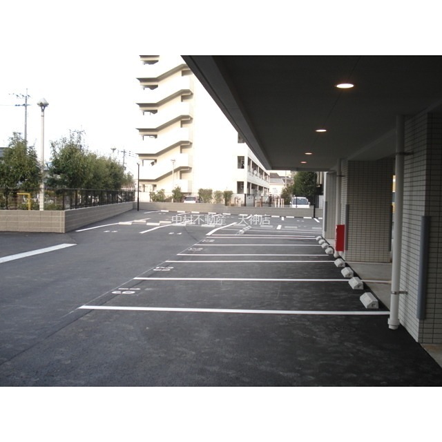 アプリークス百道浜 駐車場