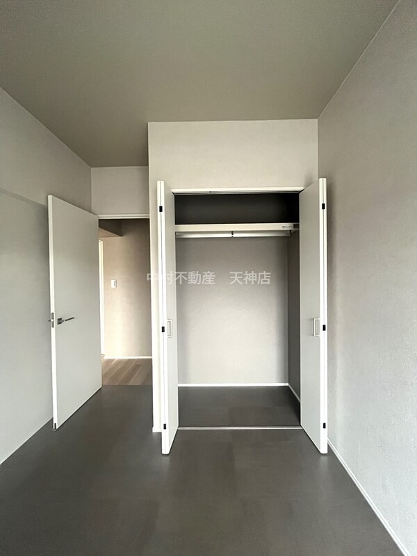 九サンビル 収納
