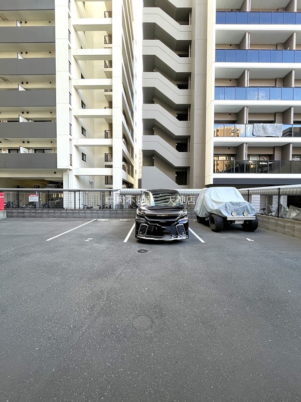 エンクレストベイ天神東Ⅲ  駐車場
