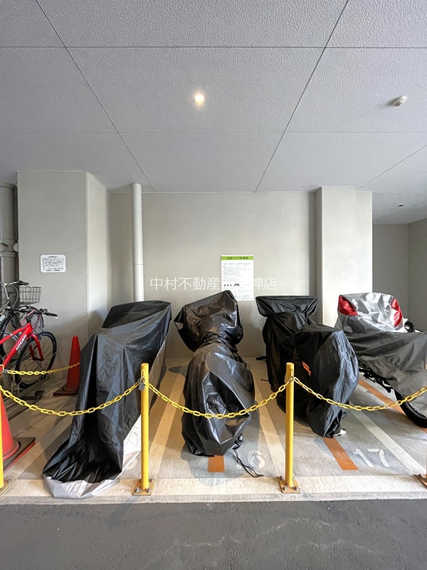 エンクレストベイ天神東Ⅲ  駐車場