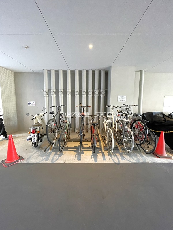 エンクレストベイ天神東Ⅲ  駐車場