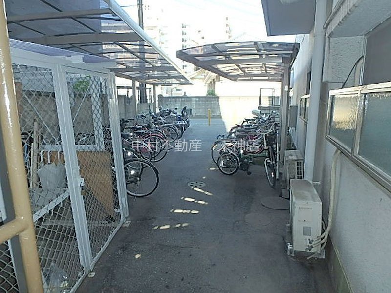 カーサ第二博多 駐車場