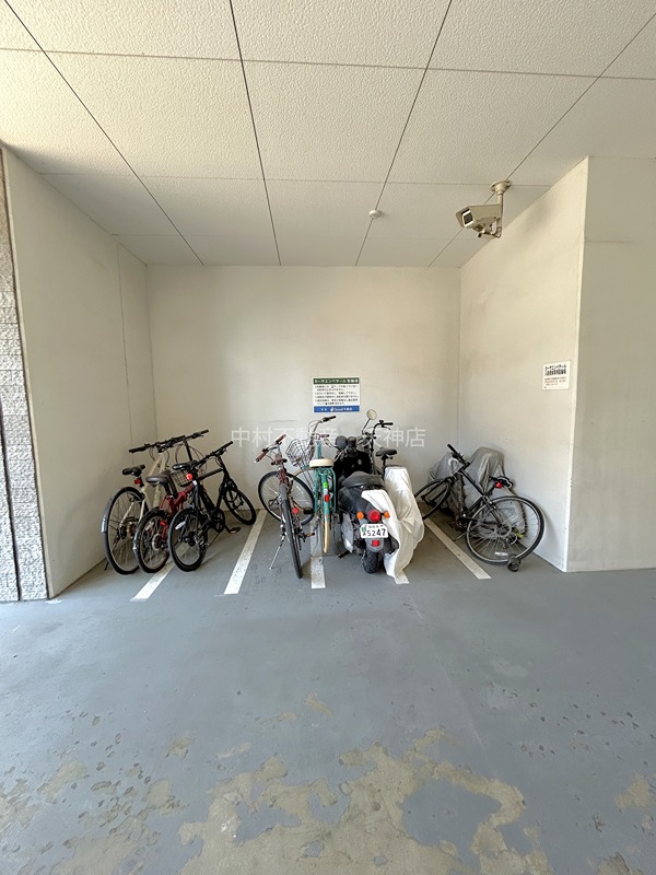 カーサエンペサール 駐車場