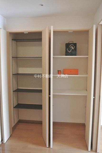 博多プレイス 収納