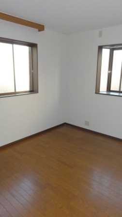 氷川髙橋コーポ リビング