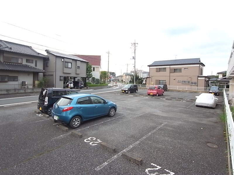 セントラルアベニューA 駐車場