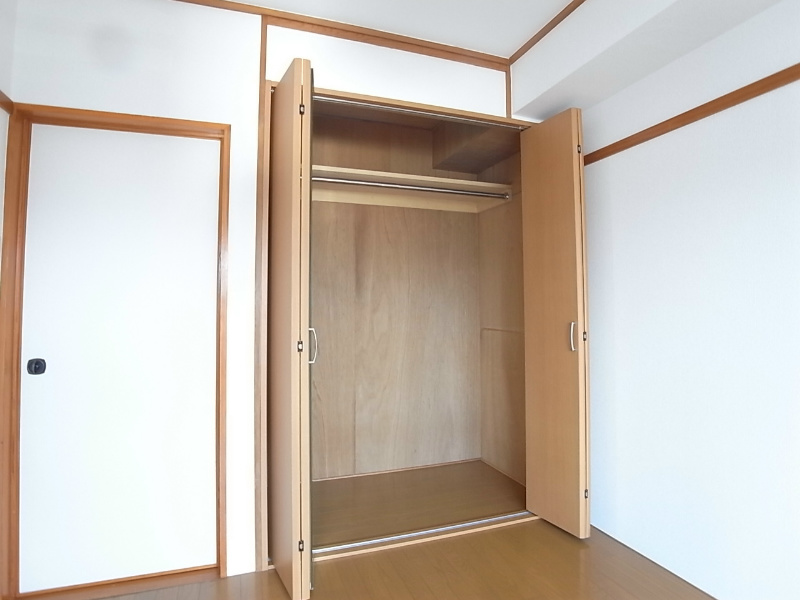 ユーロハイツ高山 収納