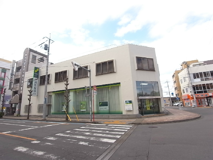 メゾンサカエ 銀行