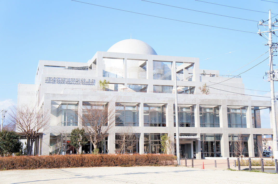 グランシャルム 図書館